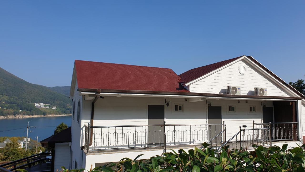 Travel Sketch Pension Geoje Exterior photo
